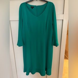 Talbots Green Dress with flavored sleeves and hem.